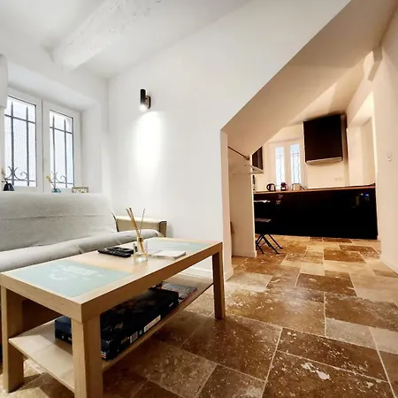 Le Bardos Provencal - T2 Proche De La Апартаменты