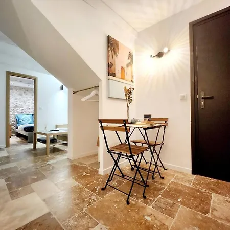 Апартаменты Le Bardos Provencal - T2 Proche De La Антиб